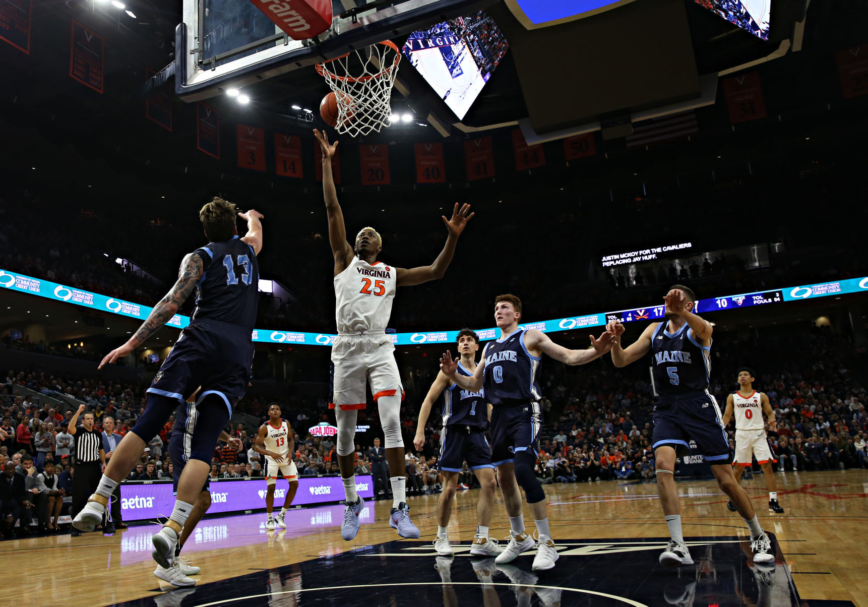 20191127_cdp_sports_uvabasketball132.JPG